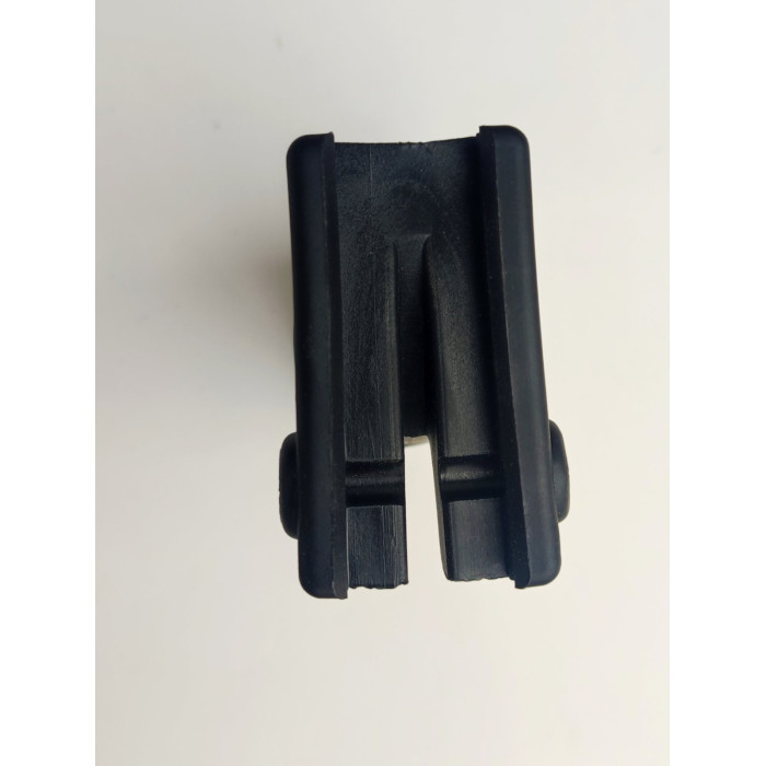 Вертикальна передня тактична рукоятка перенесення вогню TDI SVG (США) колір-ЧОРНИЙ